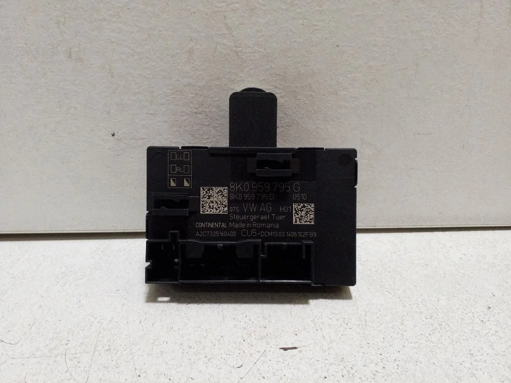 Ukseelektroonika juhtplokk 8K0959795G