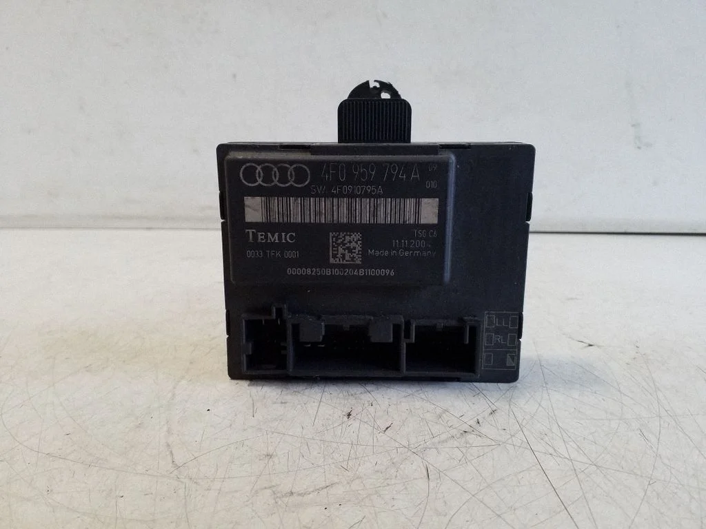 Durvju elektronikas vadības bloks 4F0959794A