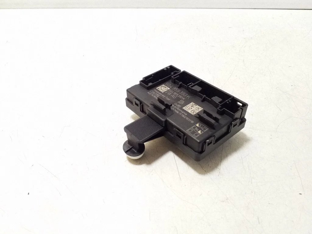 Durvju elektronikas vadības bloks 5Q4959393K