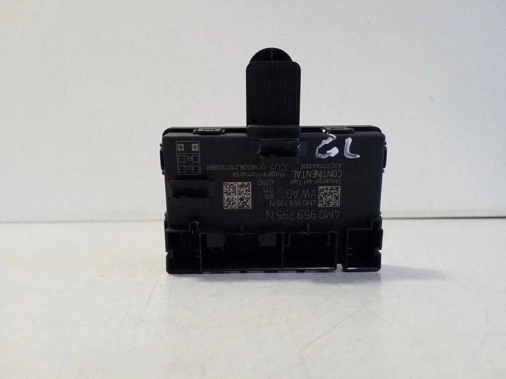 Ukseelektroonika juhtplokk 4M0959795N