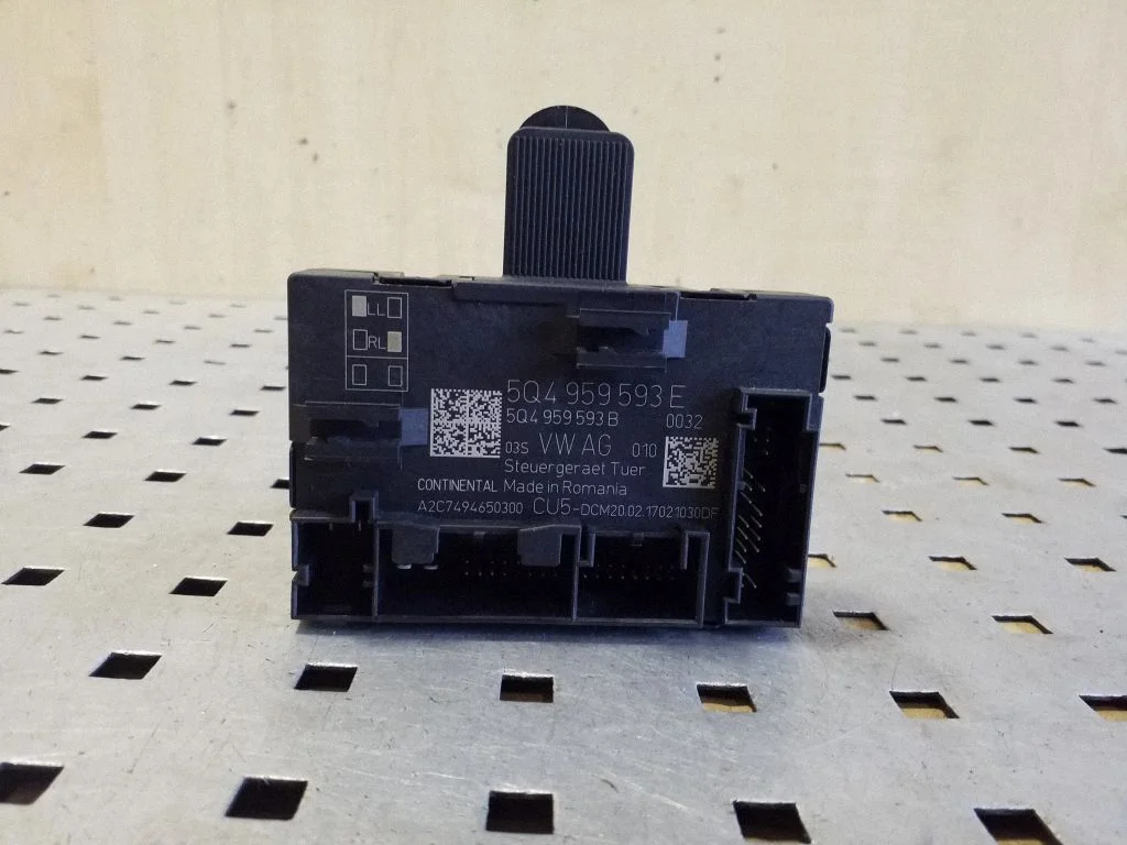 Door control unit/module – Skoda Superb B8 (3V) (2015-2024)