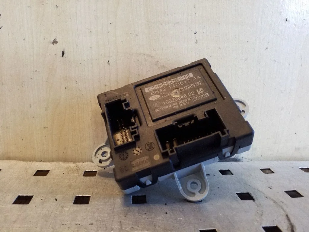 Door control unit/module – Jaguar XF X250 (2007-2015)