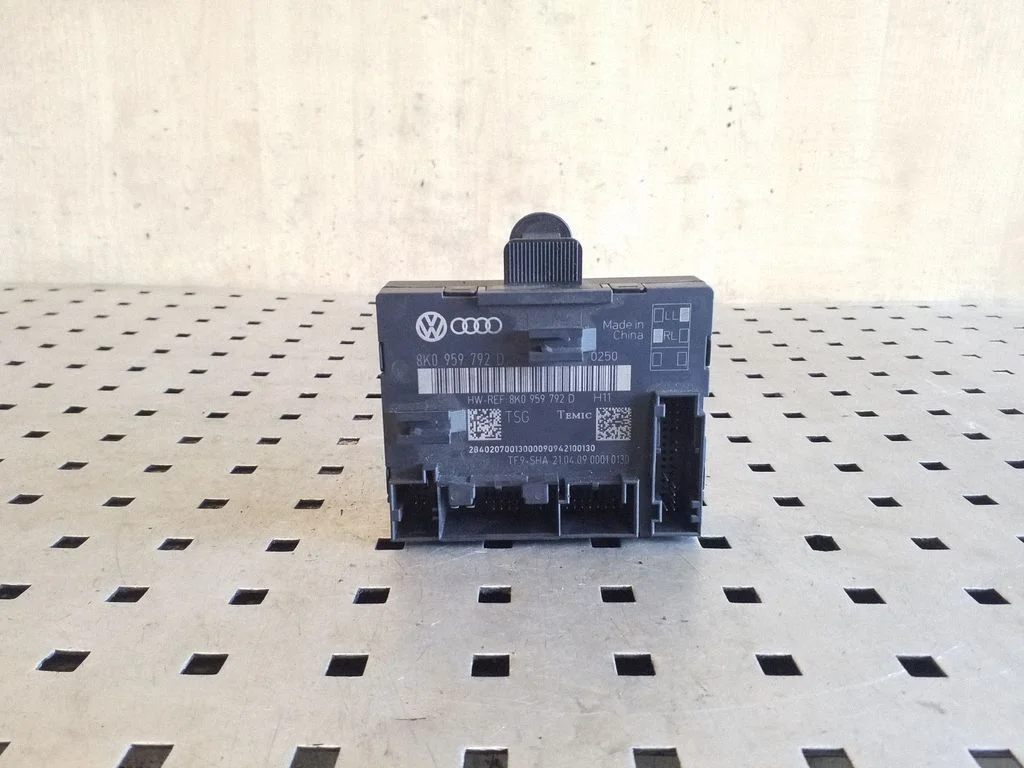 Door control unit/module 8K0959792D