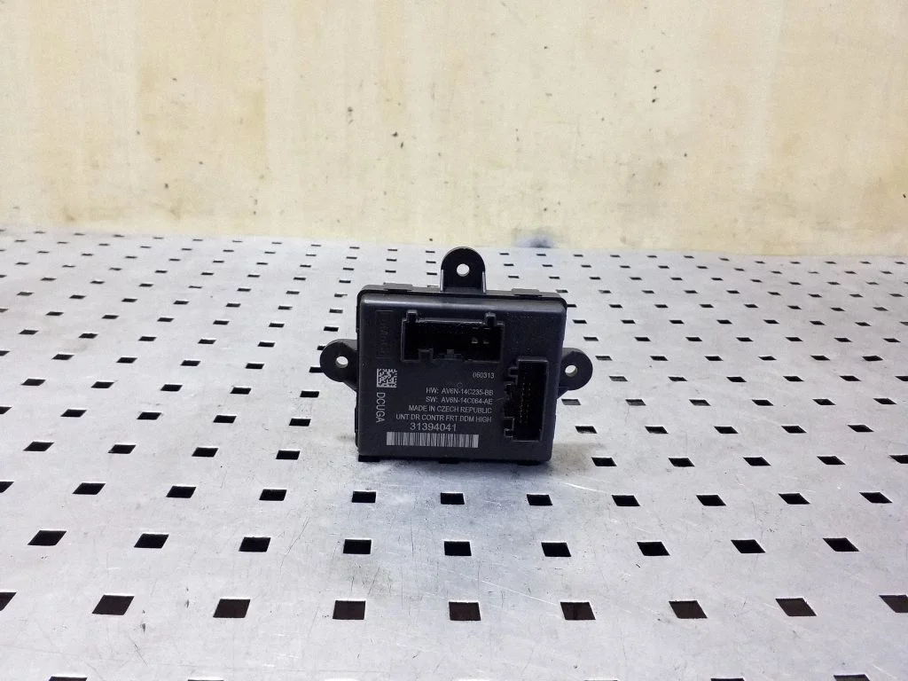 Durvju elektronikas vadības bloks – Volvo V40 (2012-2019)