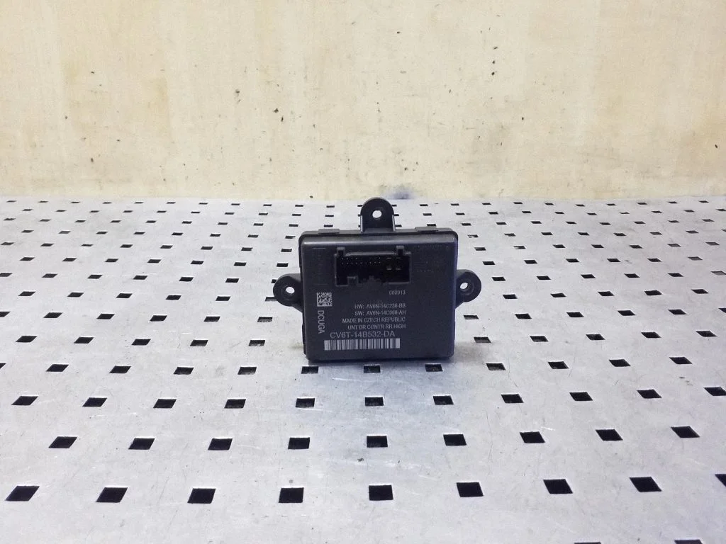 Durų elektronikos valdymo blokas