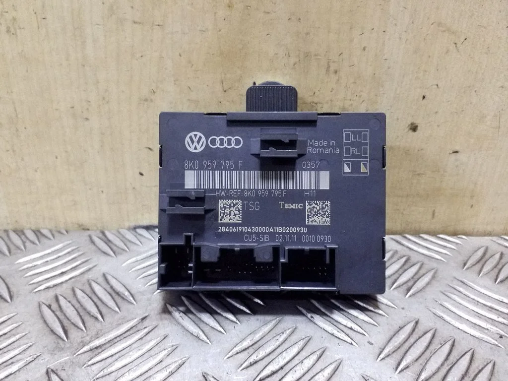Door control unit/module – Audi Q5 SQ5 8R (2008-2017)