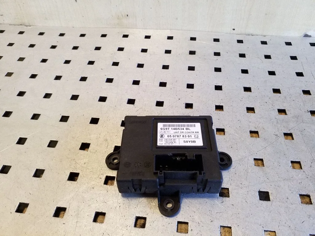 Durvju elektronikas vadības bloks – Land Rover Freelander 2 - LR2 (2007-2016)