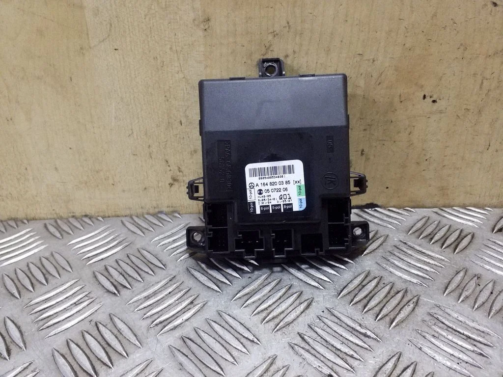 Durvju elektronikas vadības bloks – Mercedes-Benz ML klase W164 (2005-2011)