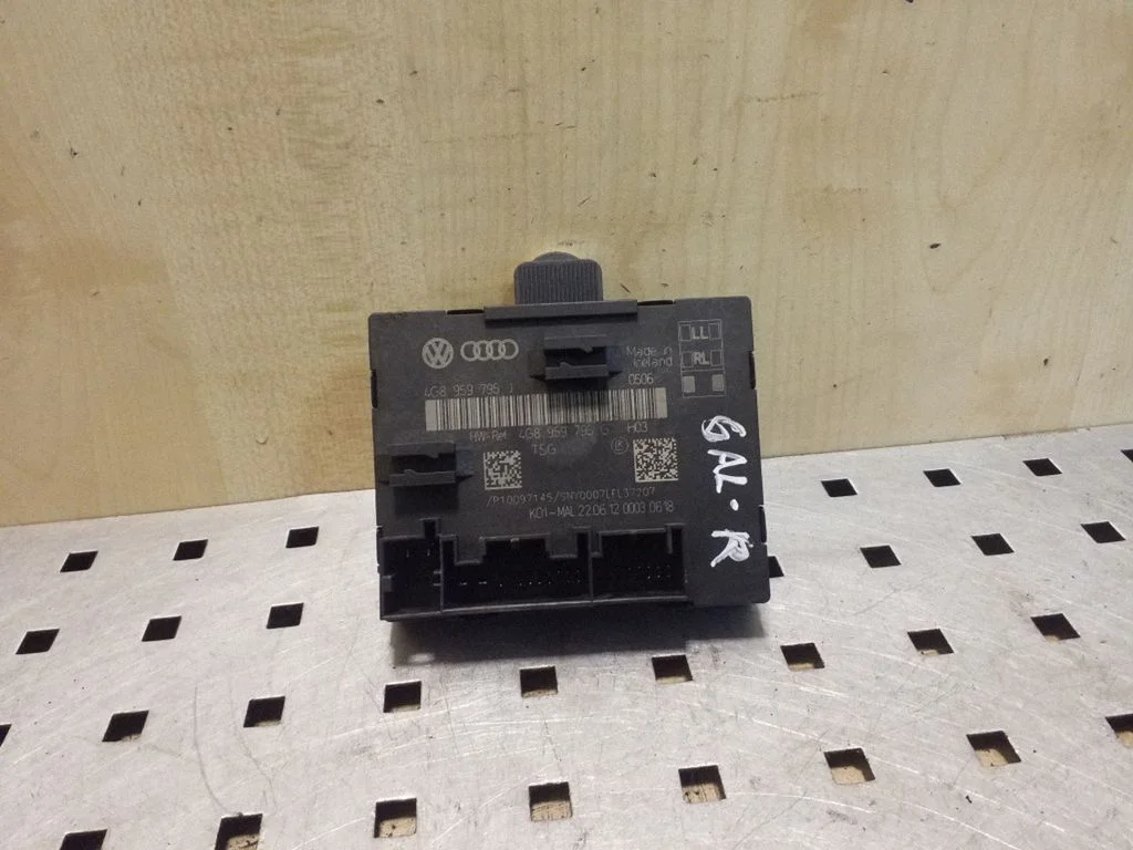 Door control unit/module 4G8959795J