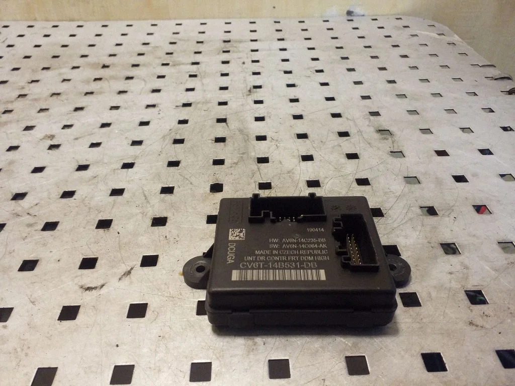 Durų elektronikos valdymo blokas