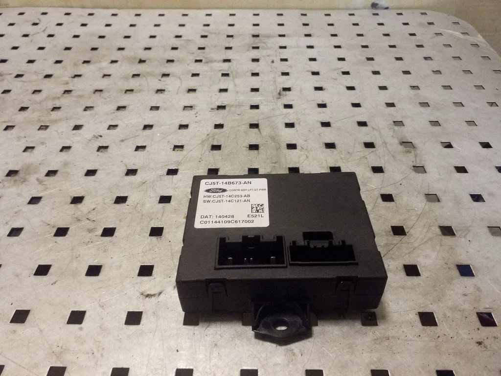 Durų elektronikos valdymo blokas