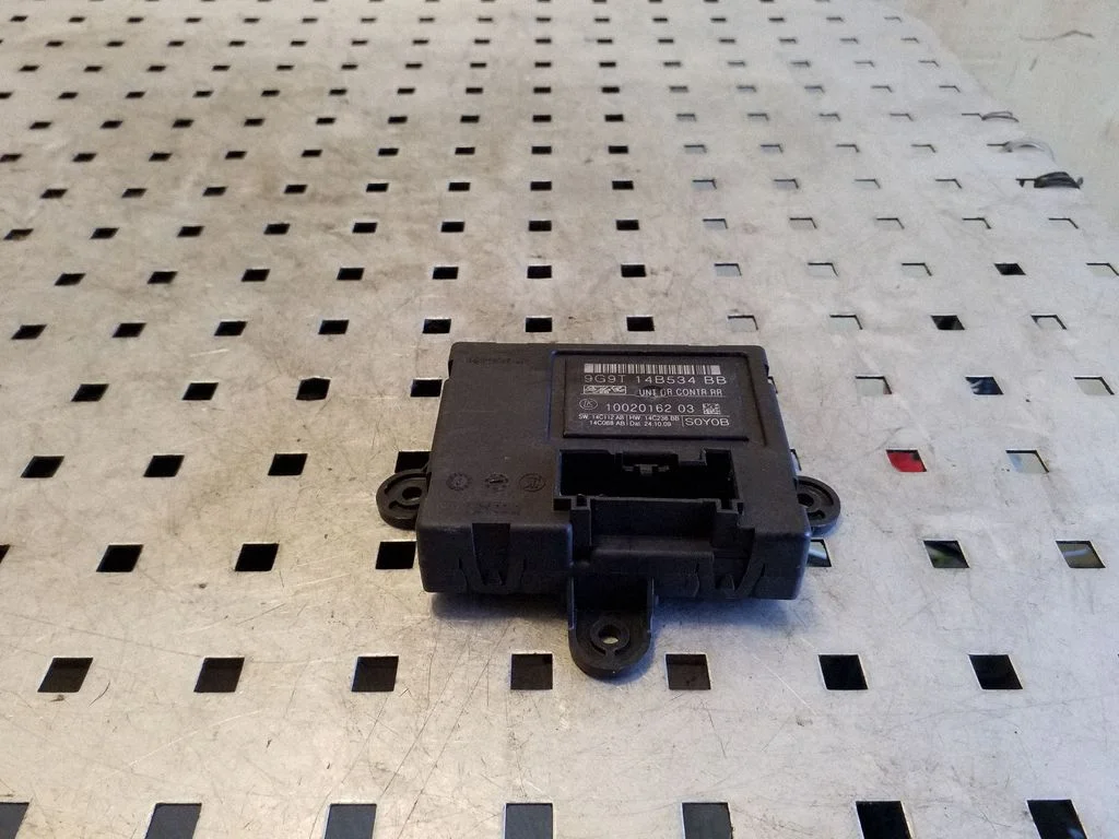 Durų elektronikos valdymo blokas