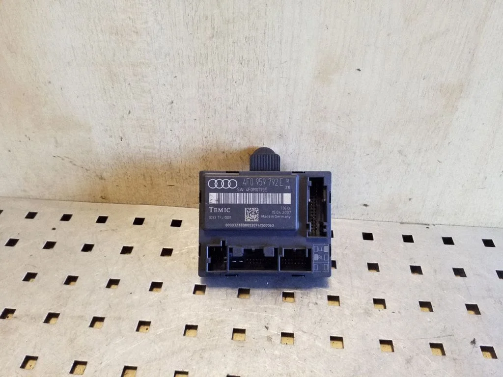 Door control unit/module 4F0959792E