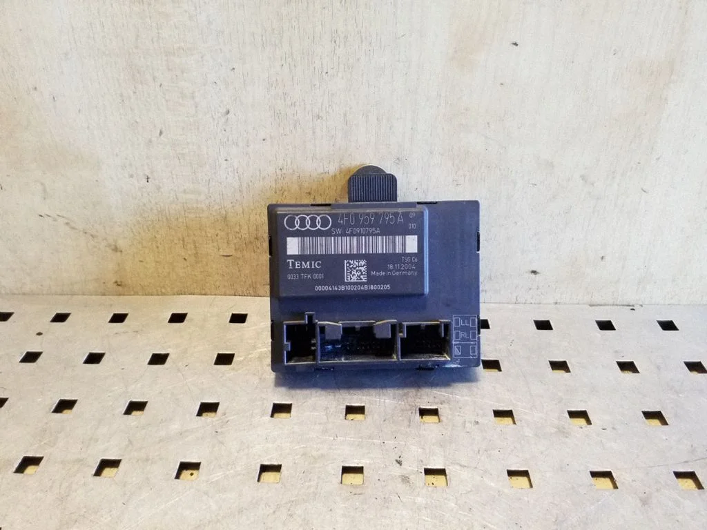Door control unit/module 4F0959795A