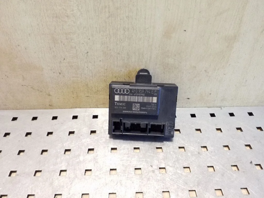 Door control unit/module 4F0959794E