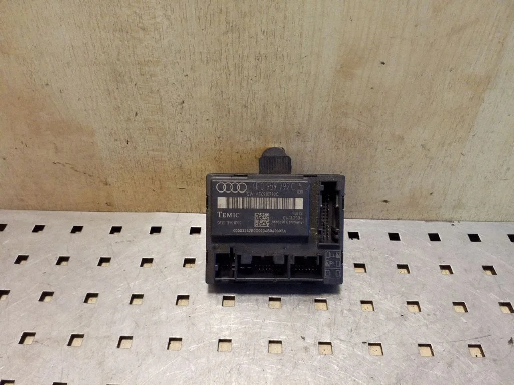 Door control unit/module – Audi A6 Allroad C6 (2006-2011)