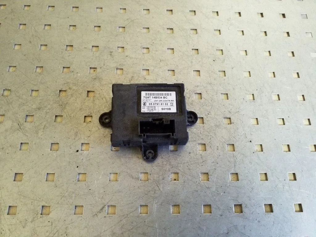 Door control unit/module – Volvo S80 (2007-2013)