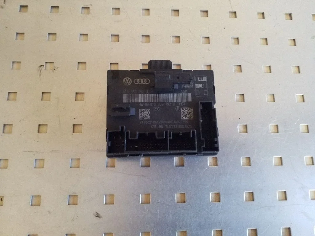 Durų elektronikos valdymo blokas