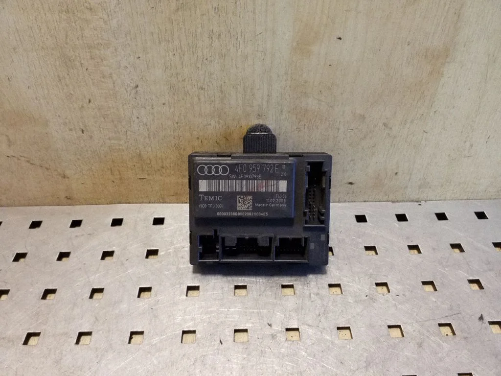 Door control unit/module 4F0959792E