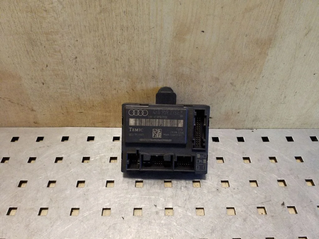 Door control unit/module 4F0959793E