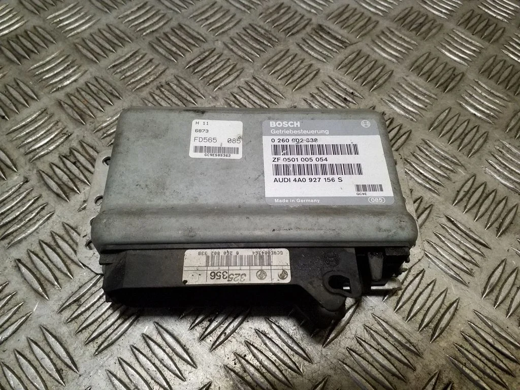 Gearbox control unit/module – Audi A6 S6 C4 4A (1994-1997)