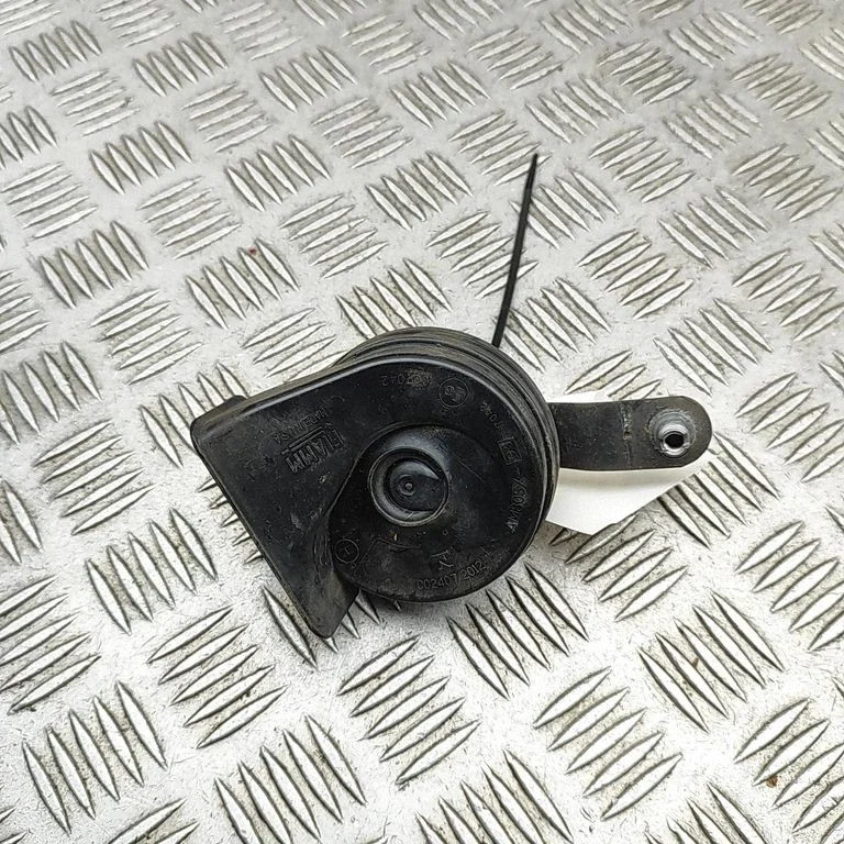 Skaņas signāls 104549500A