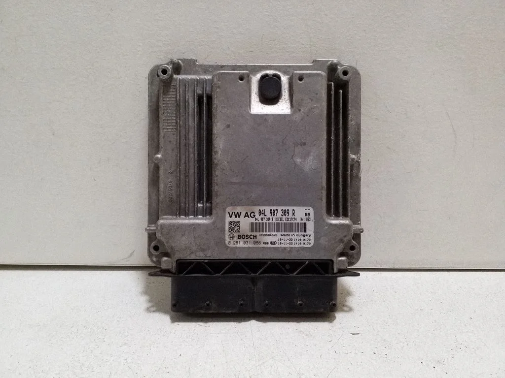 Engine control unit/module 04L907309R