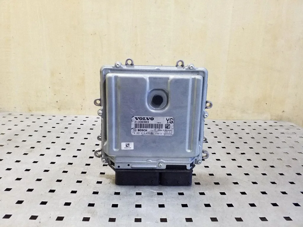 Dzinēja vadības bloks – Volvo V40 (2012-2019)