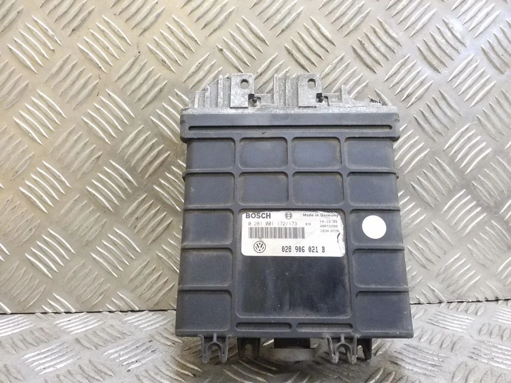 Dzinēja vadības bloks 028906021B