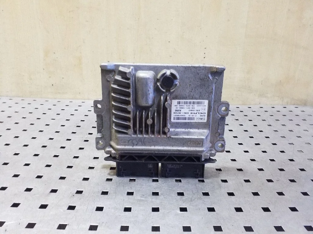 Mootori juhtplokk DS7112B684XC