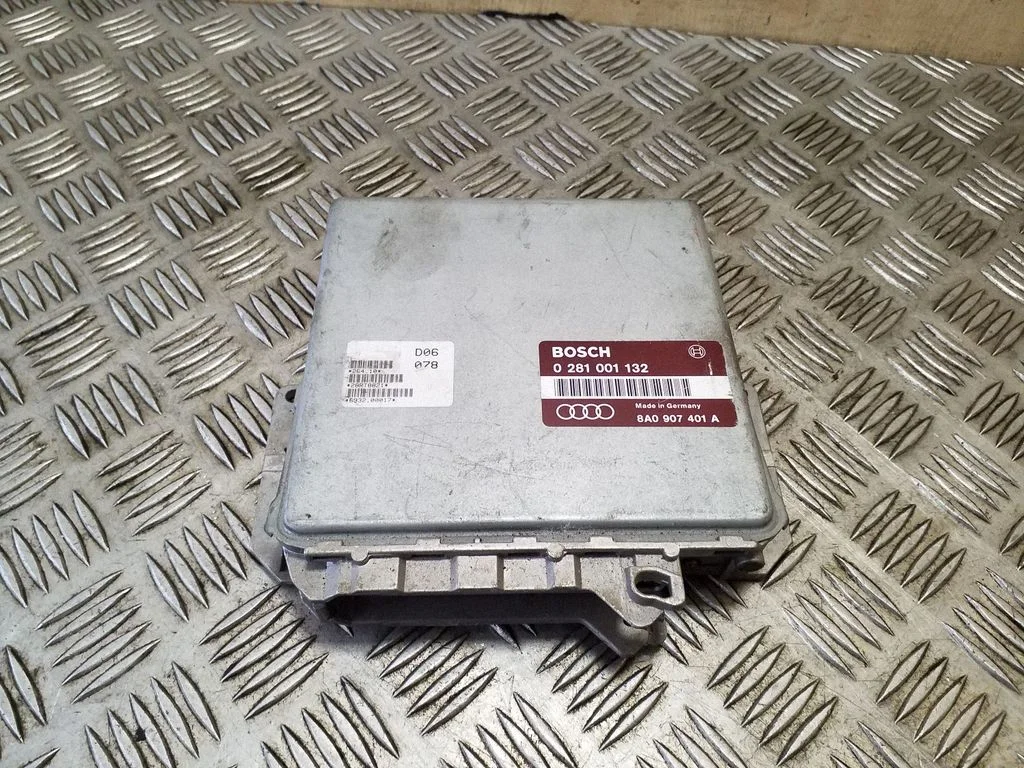 Dzinēja vadības bloks 8A0907401A