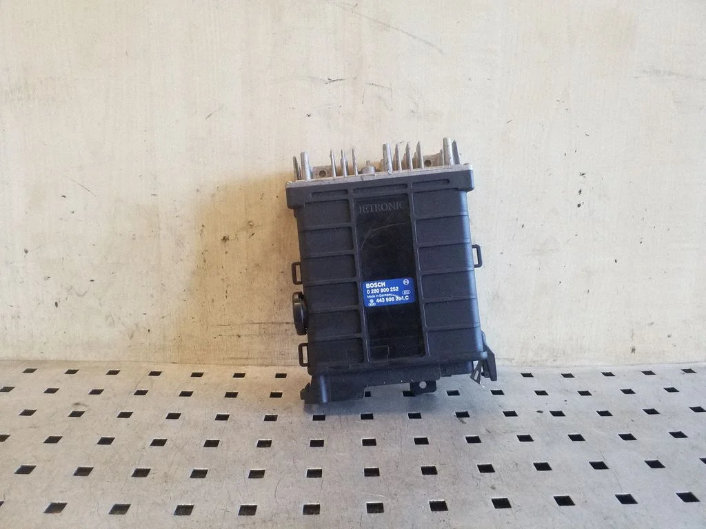 Engine control unit/module 443906264C