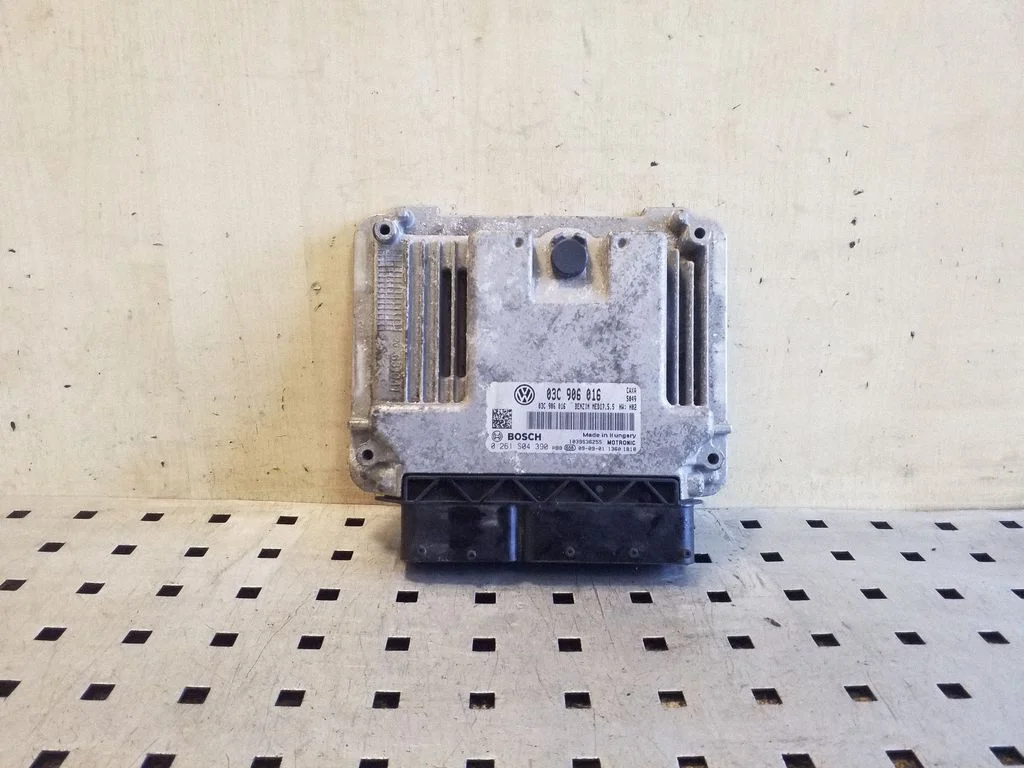 Engine control unit/module 03C906016