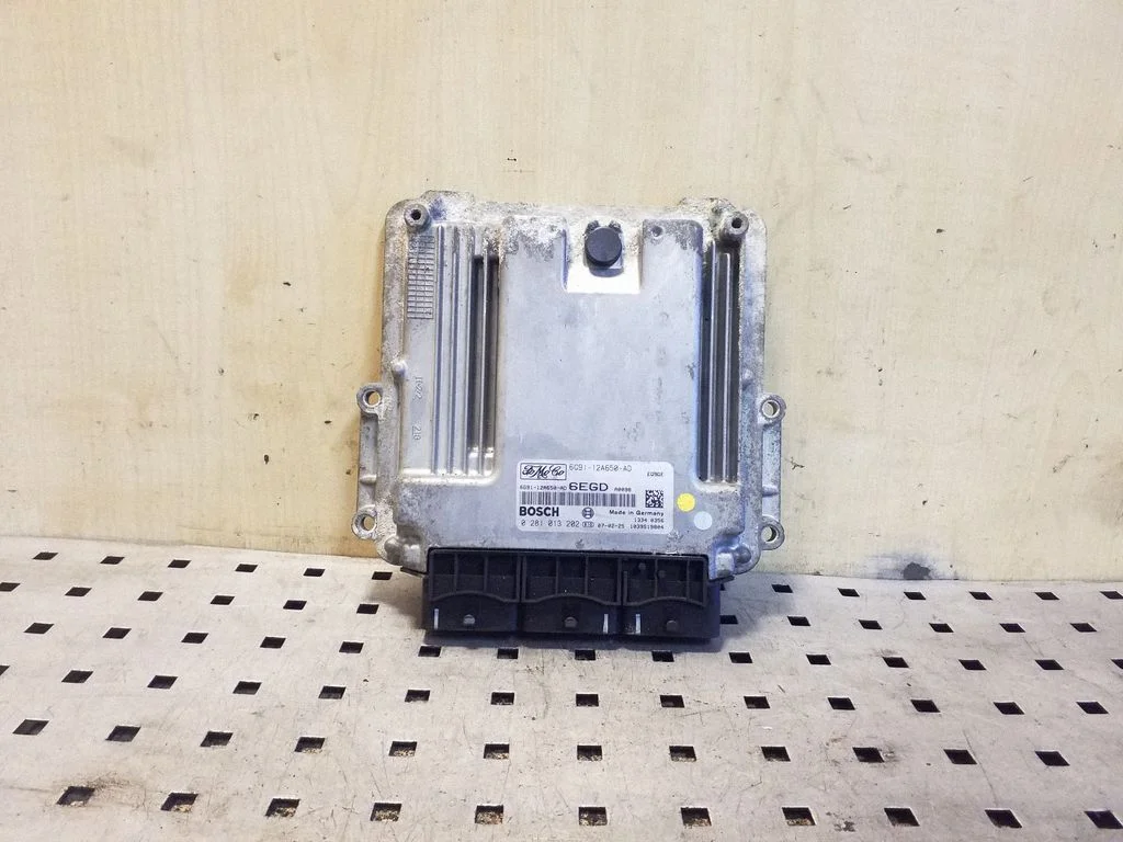 Engine control unit/module – Land Rover Freelander 2 - LR2 (2007-2016)