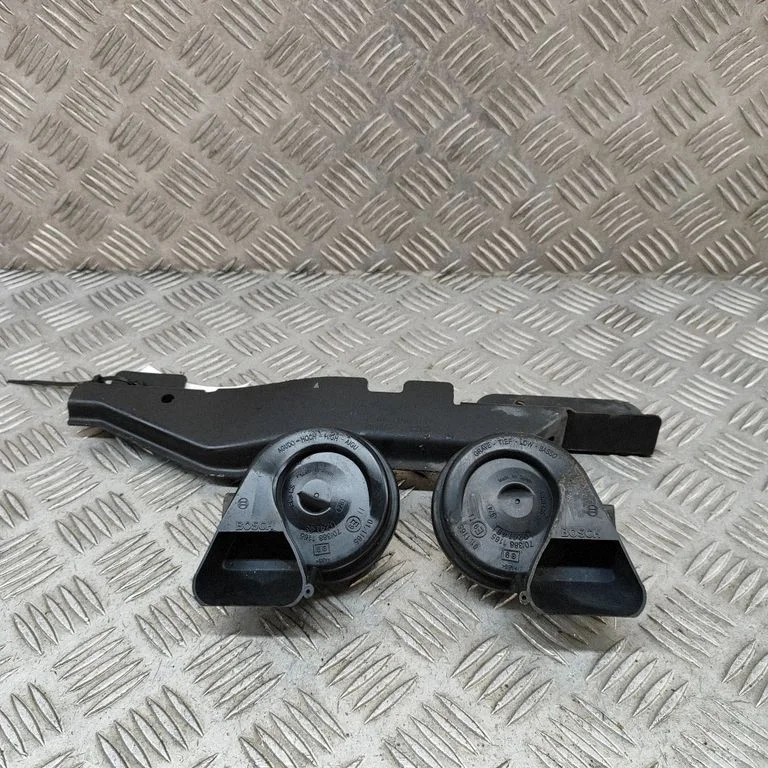 Signaalpasun – Audi Q7 4L (2005-2015)