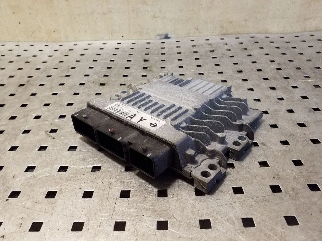 Dzinēja vadības bloks S180033104