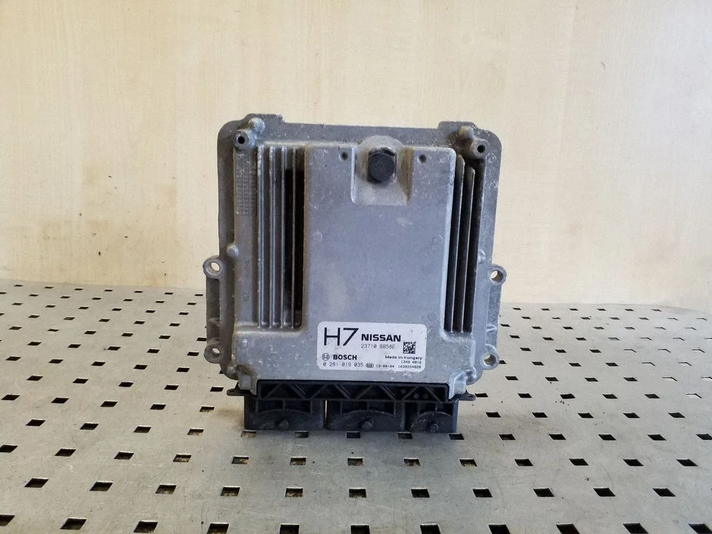 Mootori juhtplokk 23710BB58E