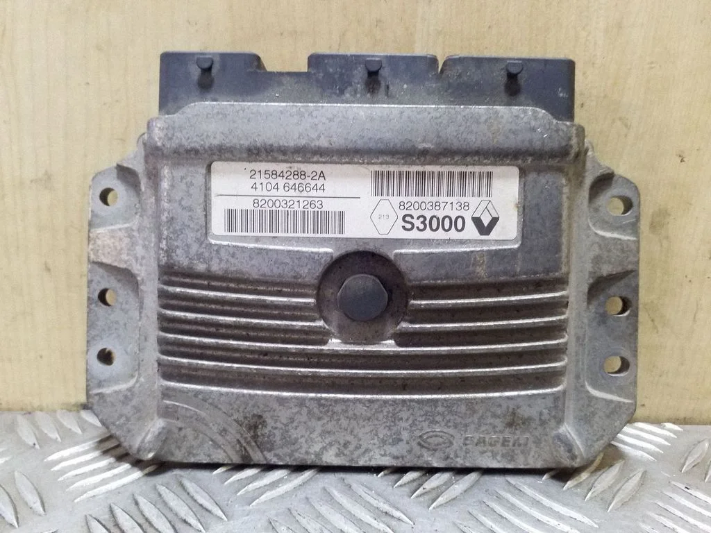 Engine control unit/module 8200387138