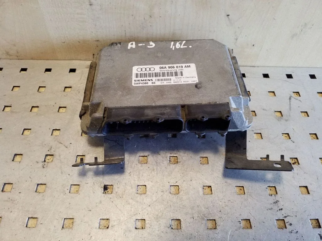 Engine control unit/module 5WP4380