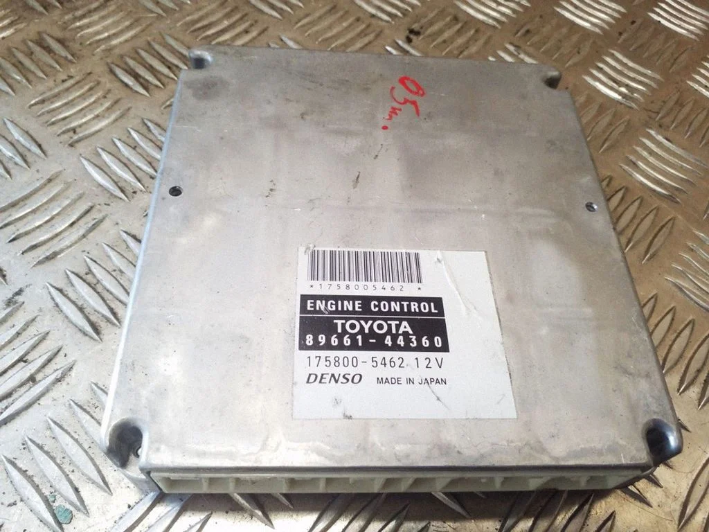 Engine control unit/module – Toyota Avensis T250 (2003-2006)