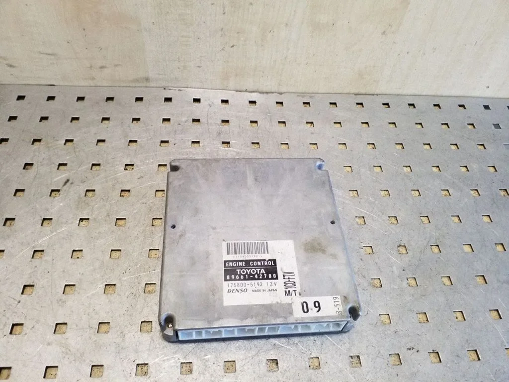 Engine control unit/module – Toyota RAV 4 (XA20) (2000-2005)
