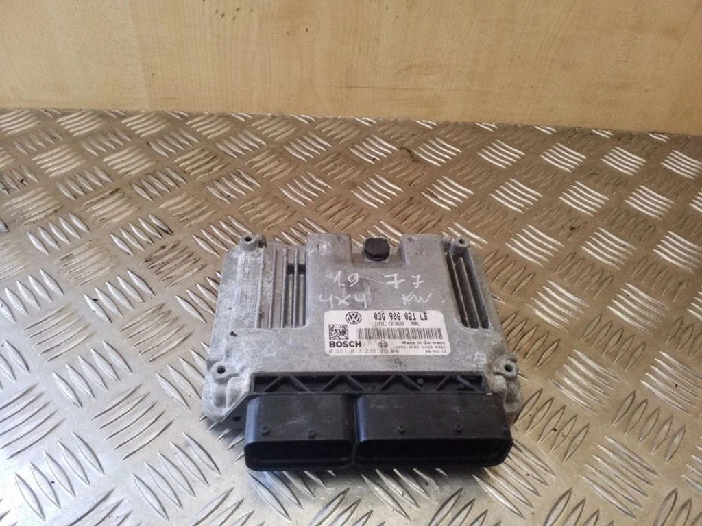 Dzinēja vadības bloks – Skoda Octavia Mk2 (1Z) (2004-2013)