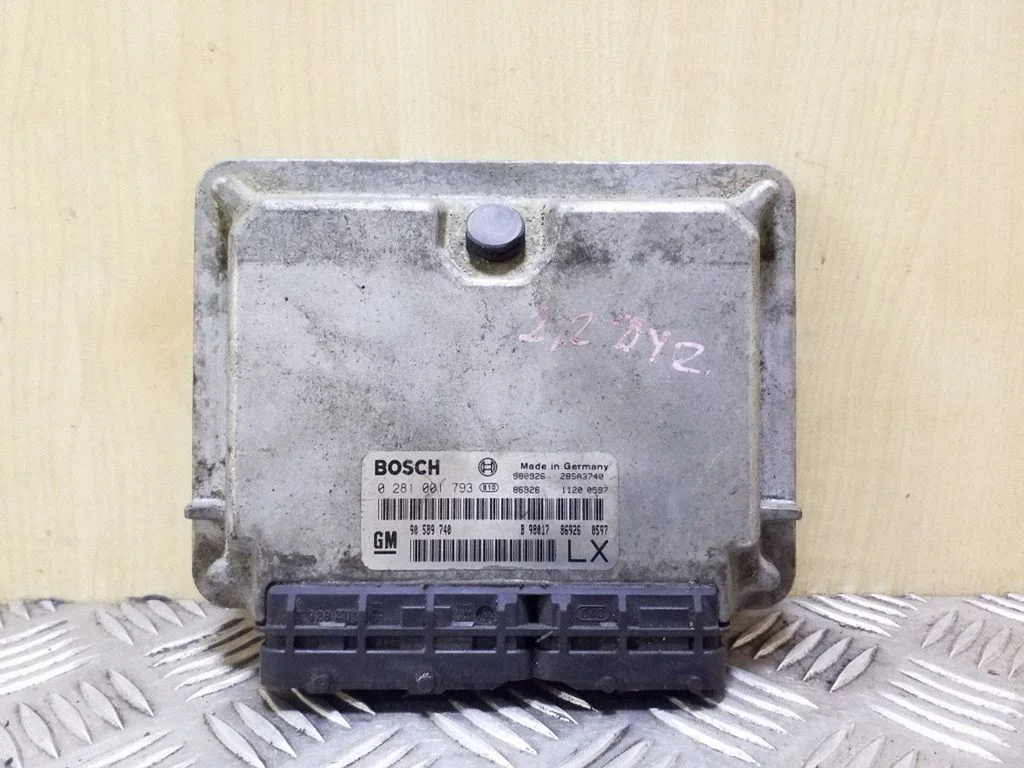 Dzinēja vadības bloks – Opel Frontera B (1998-2004)