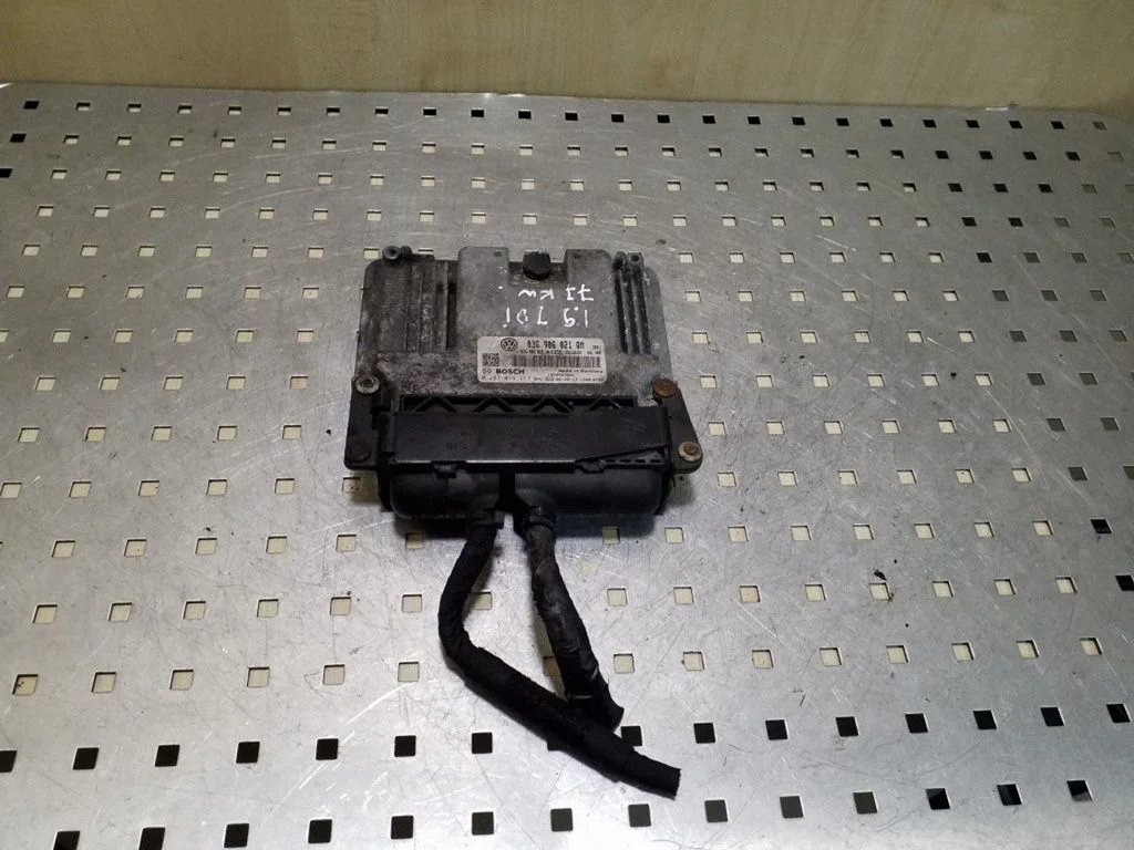 Engine control unit/module 03G906021QM
