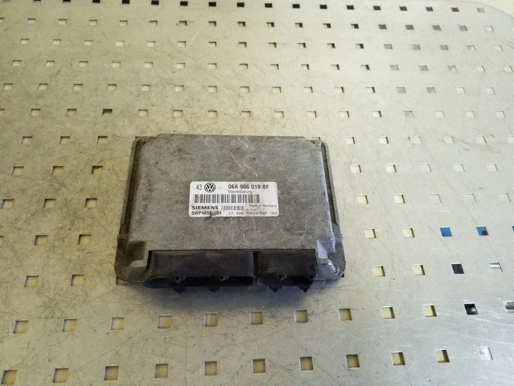 Engine control unit/module 06A906019BF