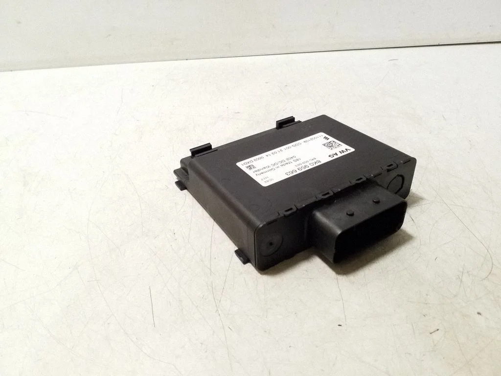 Muud juhtplokid/moodulid 8K0959663