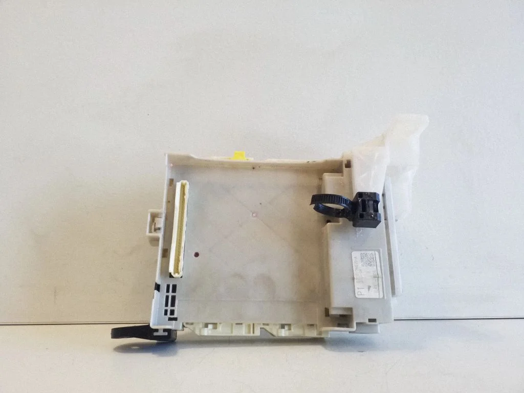 Other control units/modules 8273076010