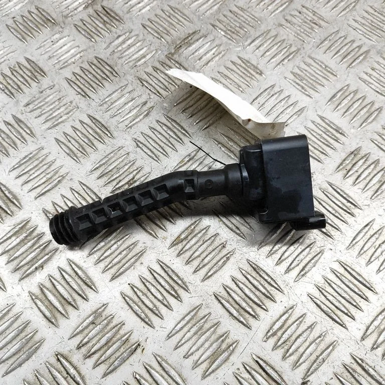 High voltage ignition coil 32140176