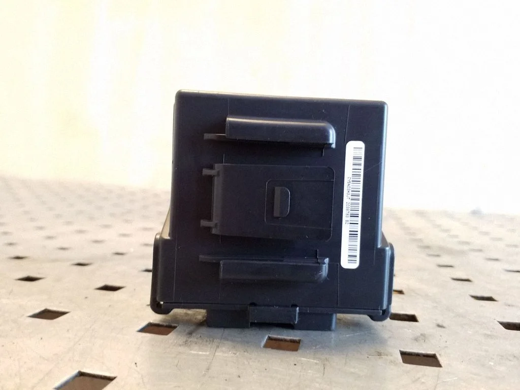 Pozostałe sterowniki i moduły 476A04BB0B