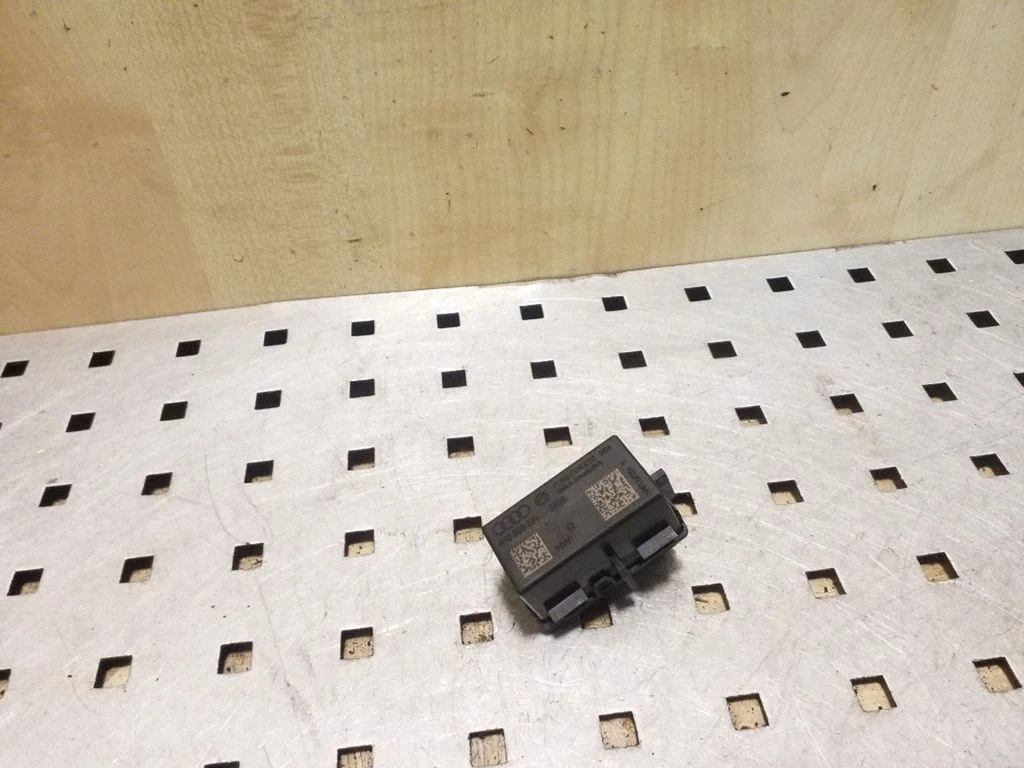 Other control units/modules 4H0909131
